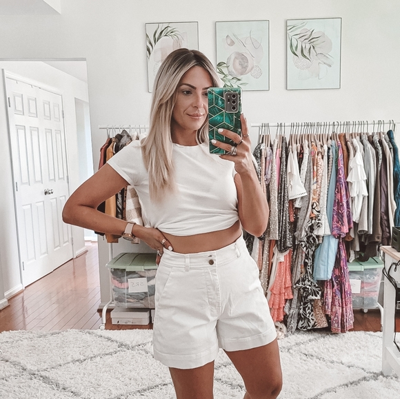 Everlane Pants - Everlane white high rise mom shorts